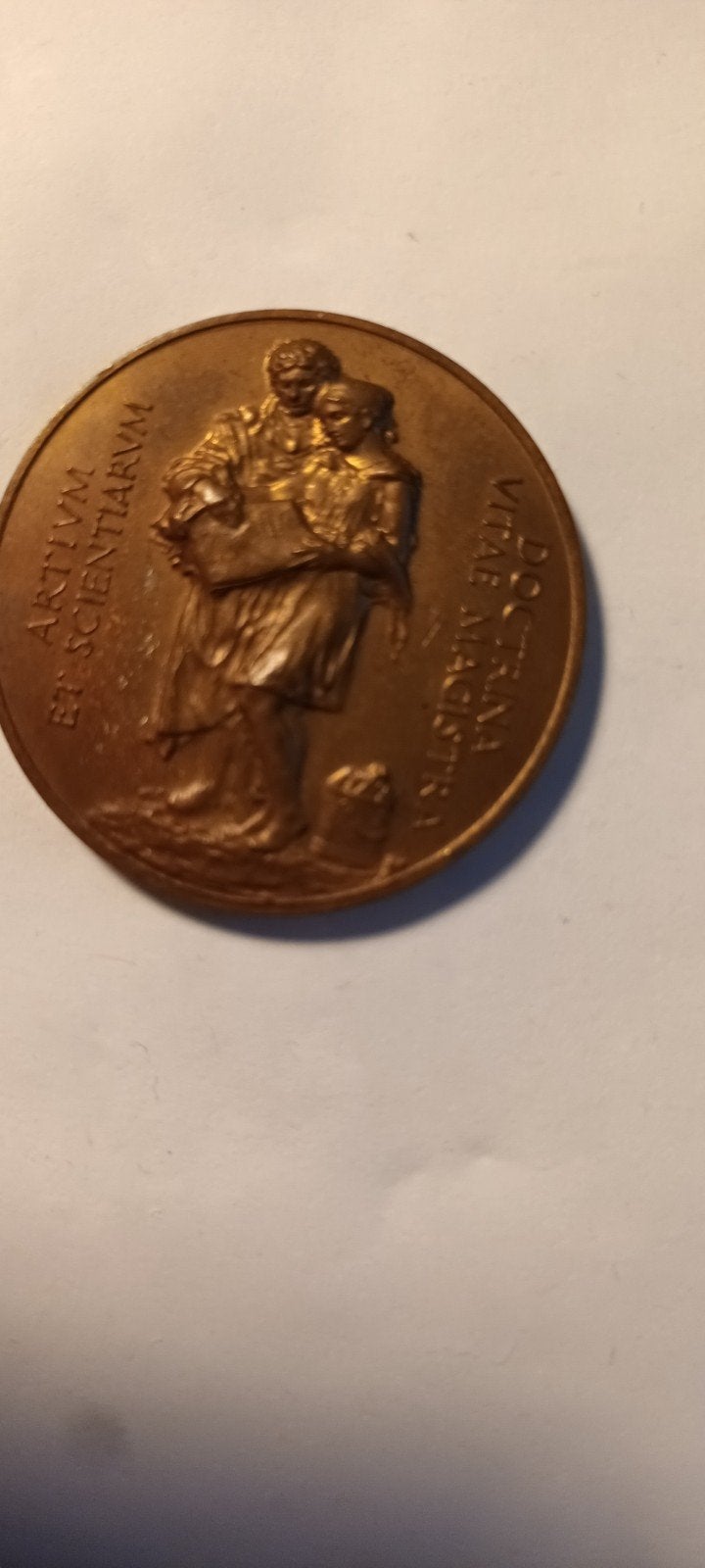 Oude bronzen medaille met Latijnse inscriptie, Postzegels en Munten, Penningen en Medailles, Ophalen of Verzenden, Brons, Buitenland