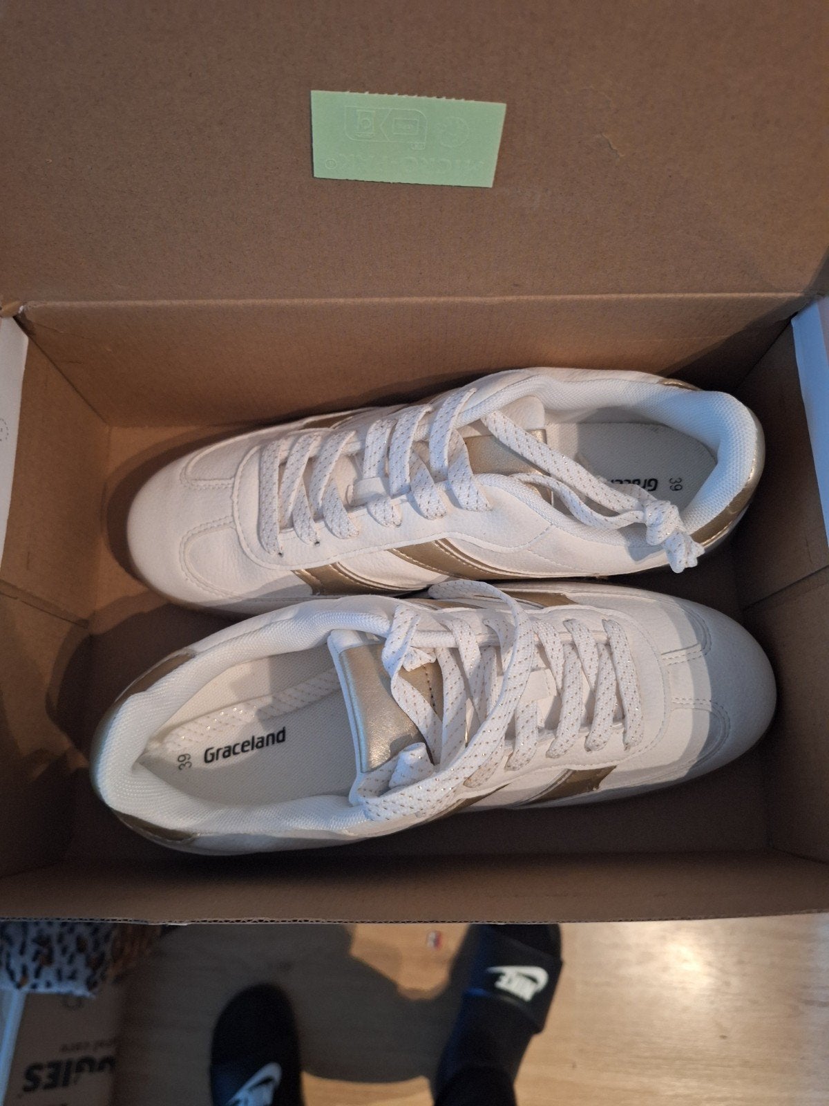 Nieuwe Graceland sneakers wit/goud, maat 39, Ophalen, Wit, Nieuw, Sneakers of Gympen