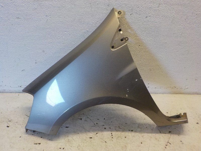 Spatbord links voor Renault Clio, Auto-onderdelen, Carrosserie en Plaatwerk, Onderdelen@venauto.nl, Van der Ven Autorecycling B.V.