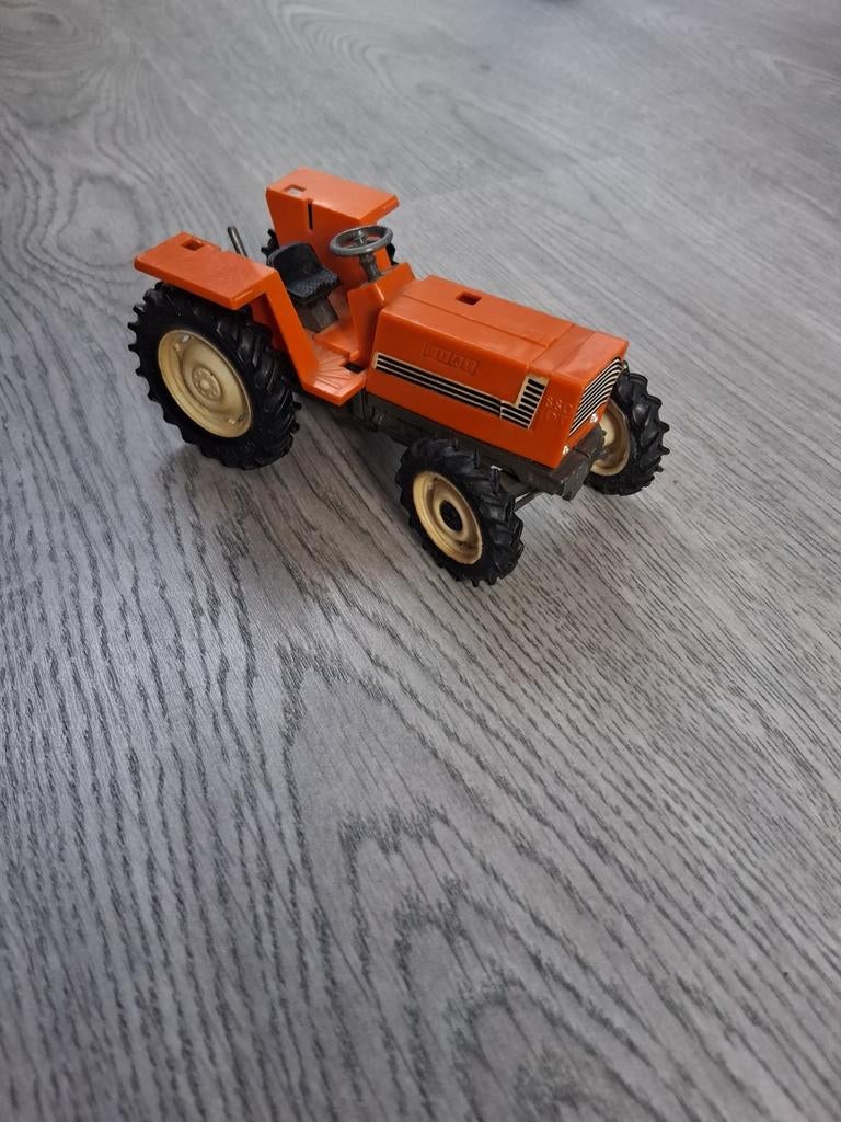 Britains Fiat 880 DT, Ophalen of Verzenden, Gebruikt, Tractor of Landbouw