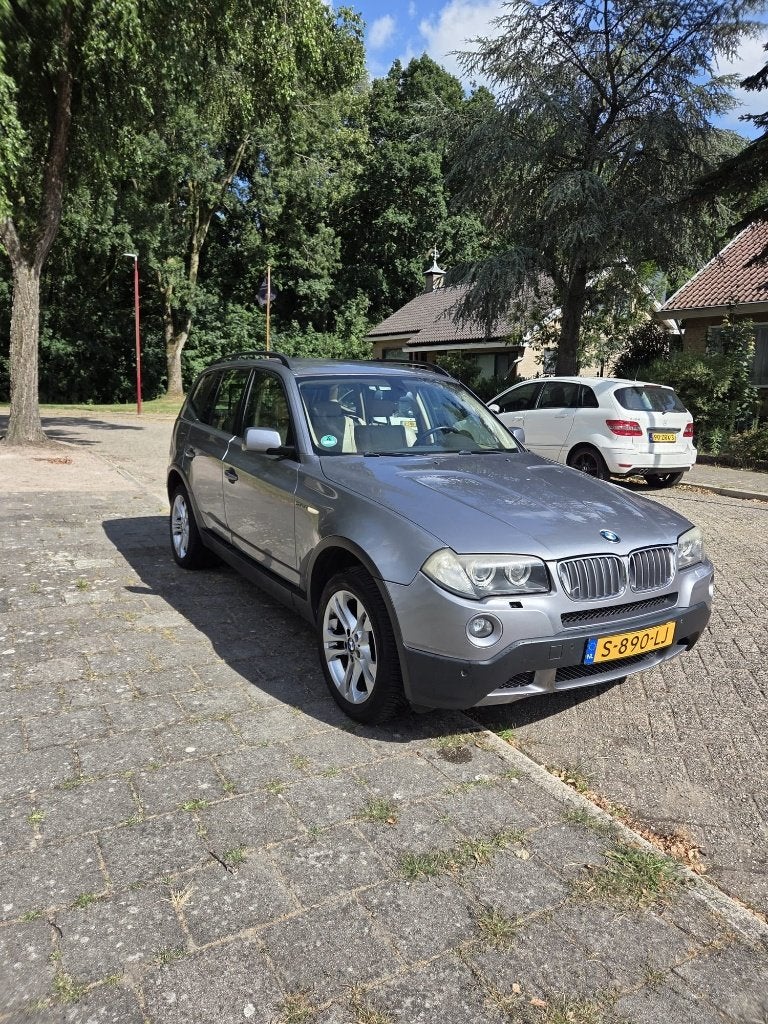 BMW X3 2.5 SI AUT 2007 Grijs, Auto's, Automaat, 1730 kg, Achterwielaandrijving, 1800 kg