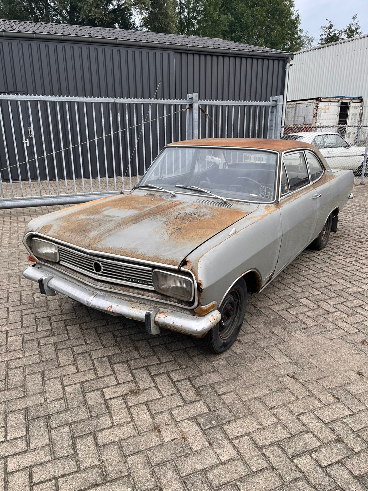 Record B 1.9s Coupe, Auto's, Achterwielaandrijving, 1900 cc, Zilver of Grijs, 90 pk