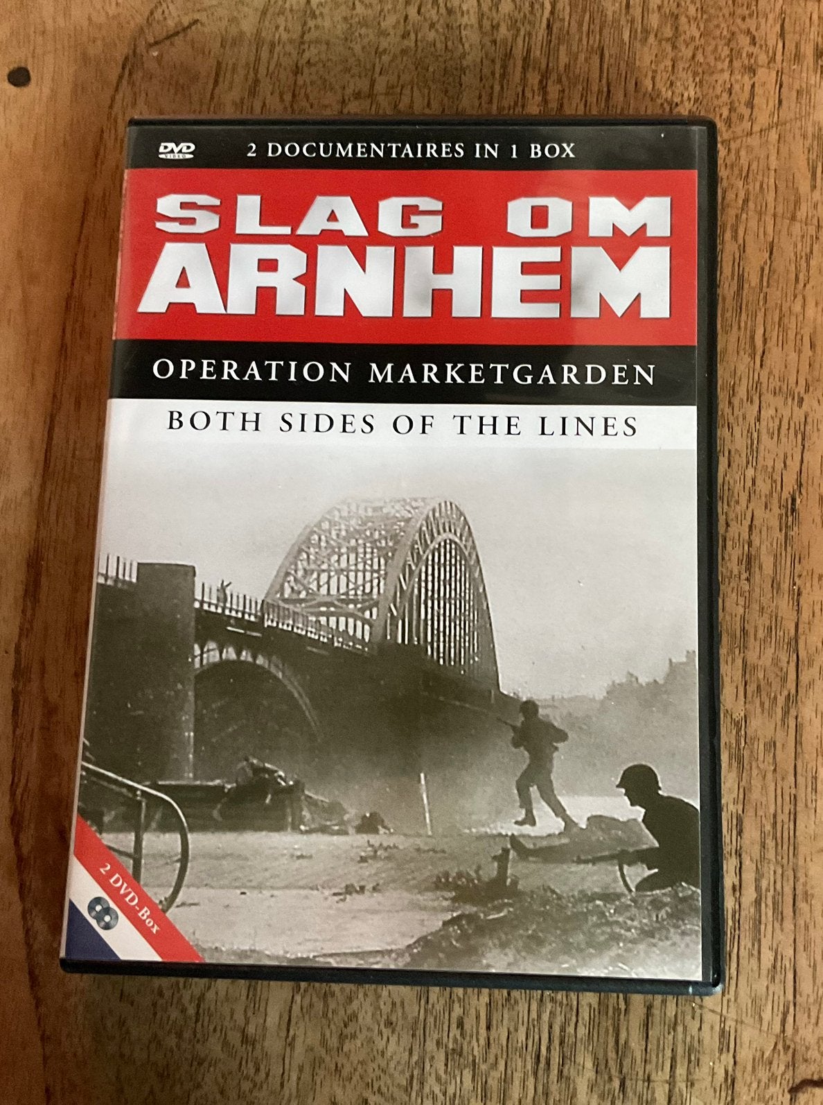 2 dvds in 1 box Slag  om Arnhem 2 documentaires, Vanaf 12 jaar, Ophalen of Verzenden, Zo goed als nieuw, Oorlog of Misdaad