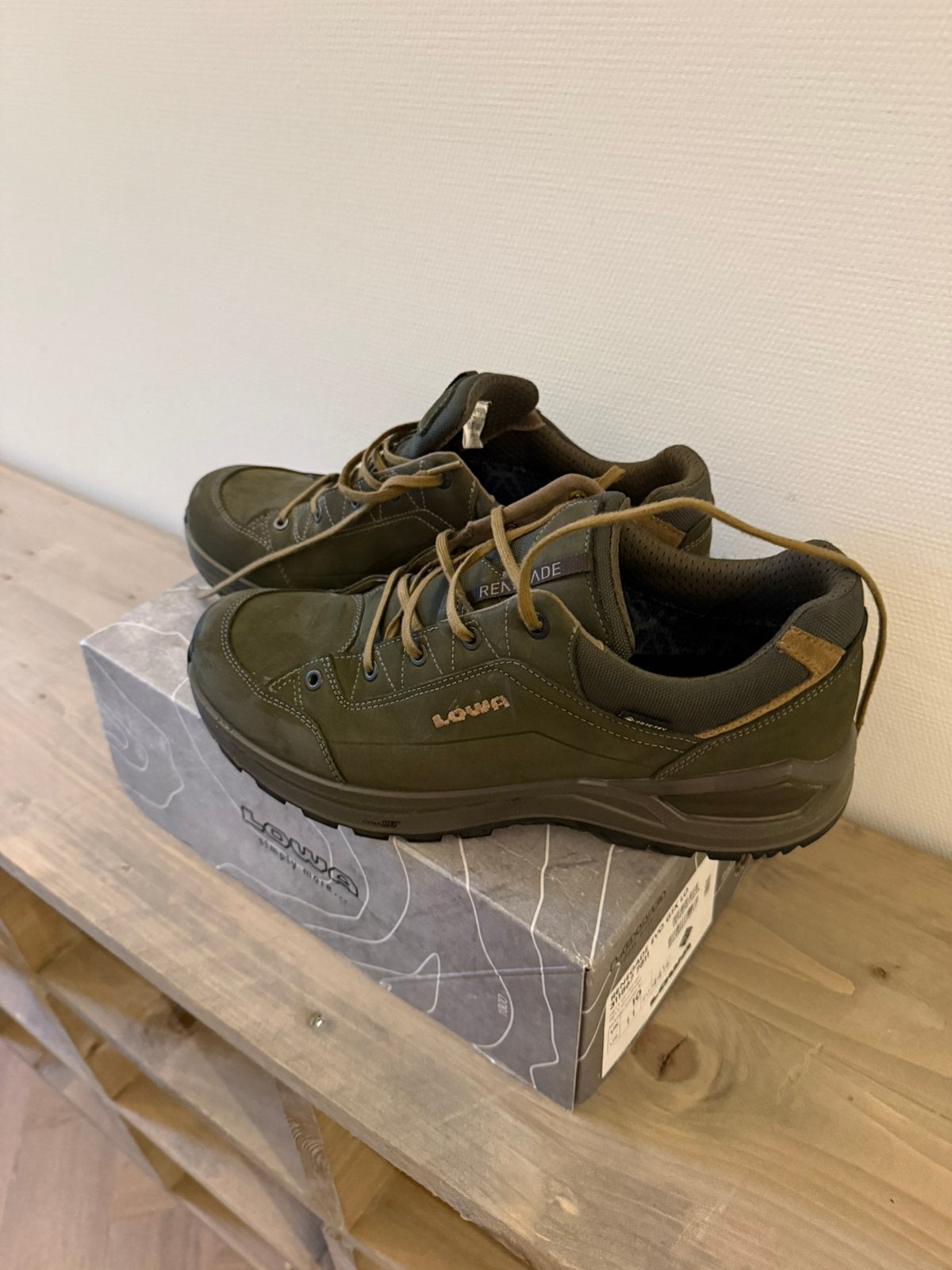 Lowa Renegade EVO GTX LO, Ophalen of Verzenden, Zo goed als nieuw, Zwart, Wandelschoenen of Bergschoenen