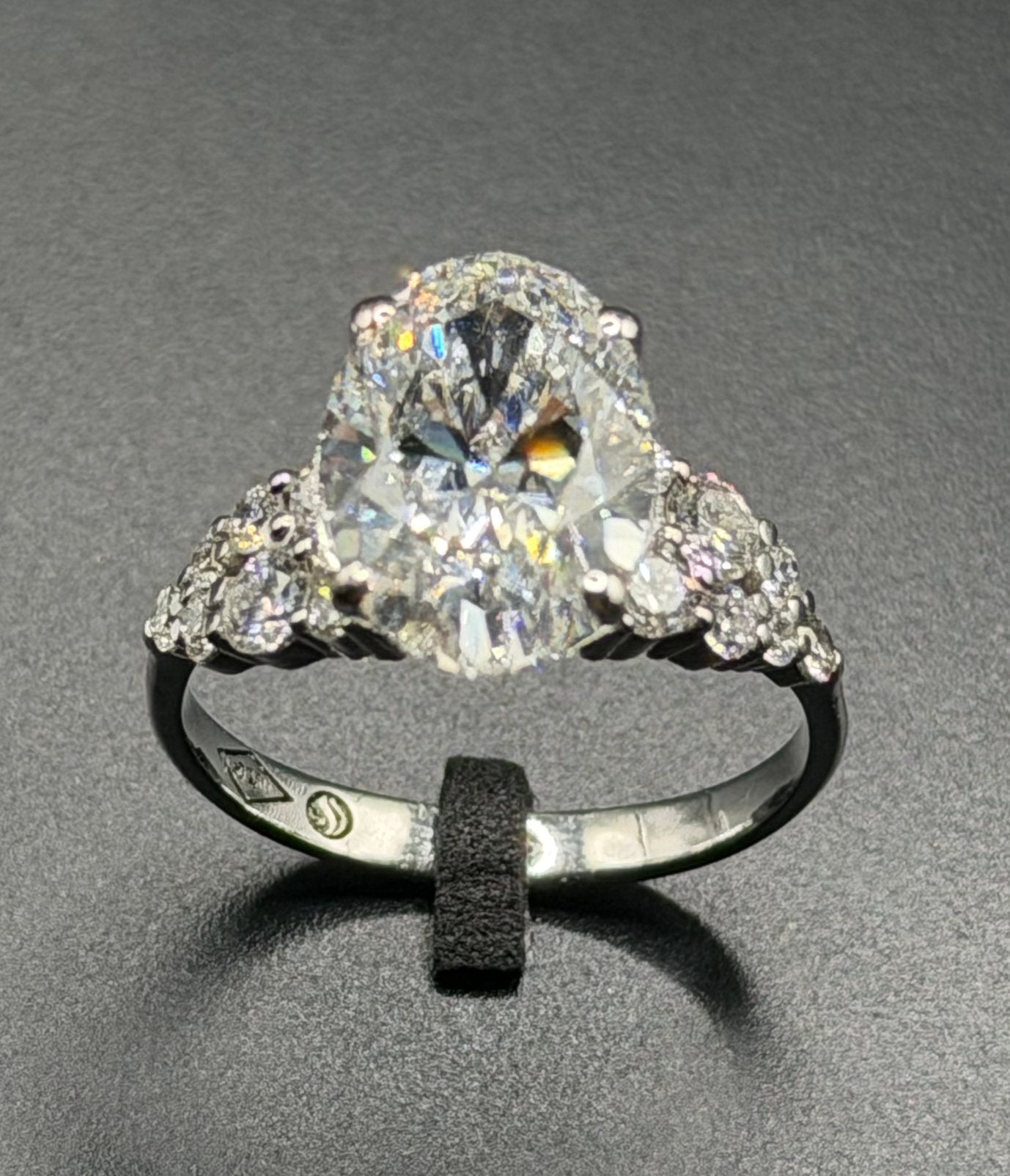 Nieuwe 18K gouden verlovingsring met 4.72ct diamant- 17,5mm, Wit, Nieuw, Ophalen of Verzenden, 17 tot 18
