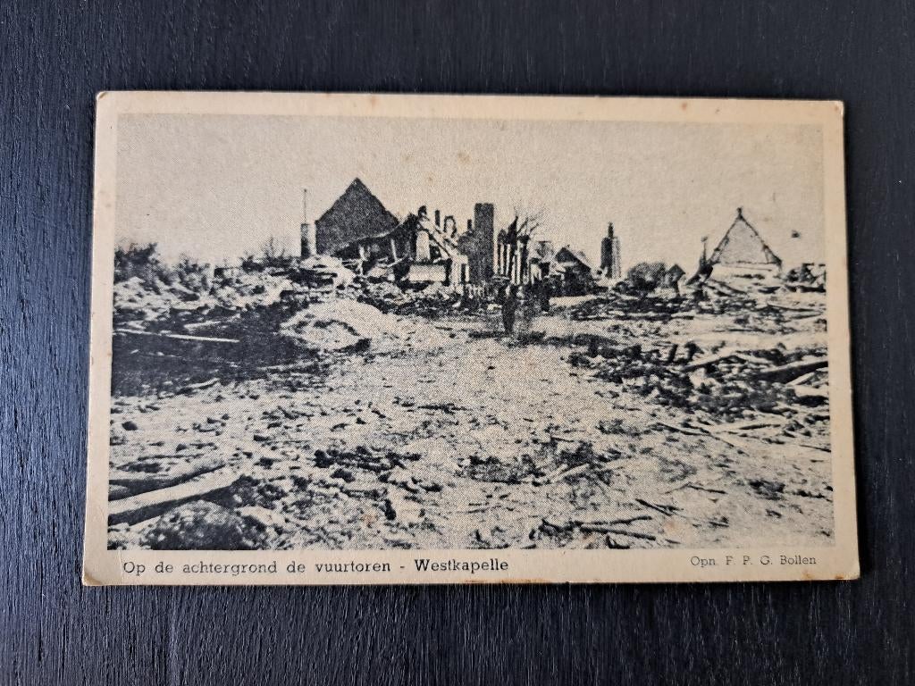 Westkapelle - op de achtergrond de vuurtoren, Ophalen of Verzenden, 1940 tot 1960, Ongelopen, Zeeland