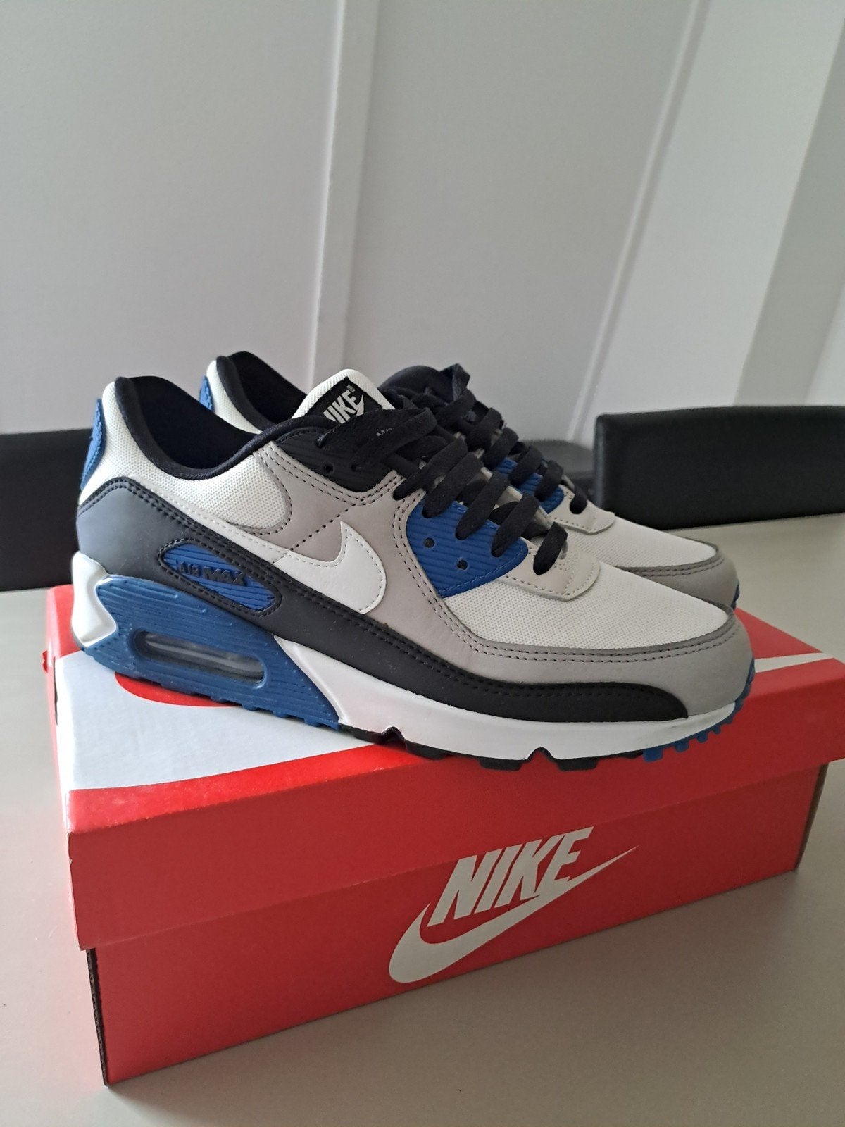 Nike Air Max 90 Sneakers - Wit, Grijs, Blauw, Kleding | Heren, Schoenen, Nike air max, Wit, Ophalen of Verzenden, Sneakers of Gympen
