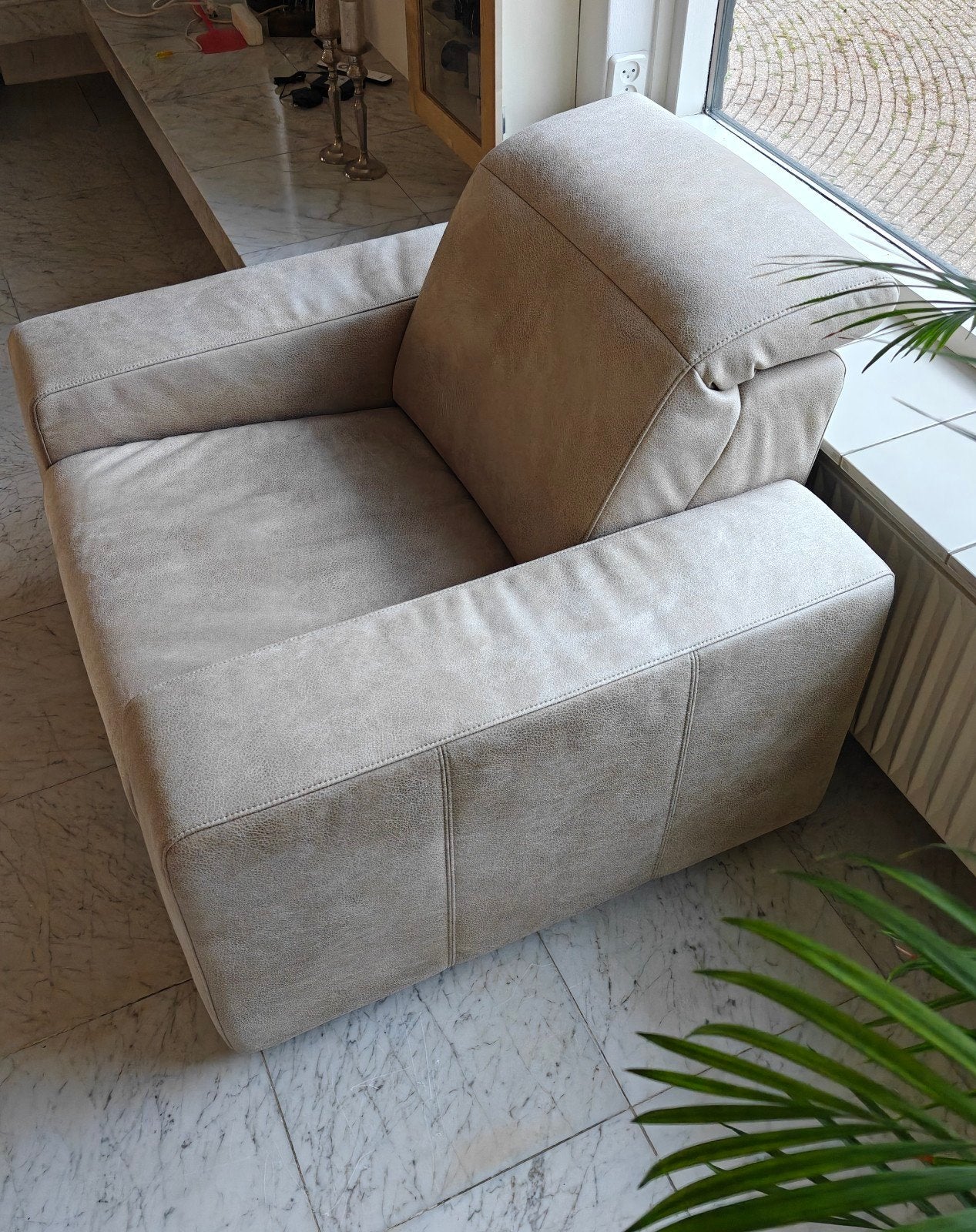 zgan FAUTEUIL licht beige Alcantara op leer 103 x 100 cm, Huis en Inrichting, Banken | Sofa's en Chaises Longues, Ophalen, Eenpersoons