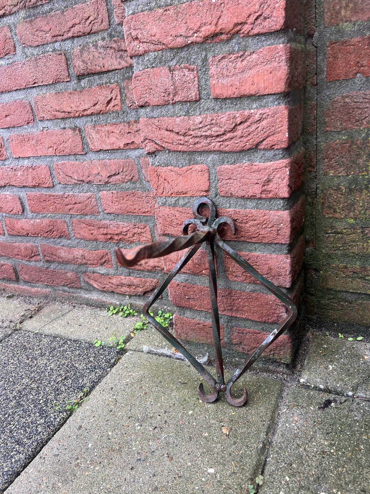 Metalen bloembakhouders voor buitenperfect na een lakje verf, Gebruikt, Minder dan 30 cm, Balkon, Minder dan 60 cm