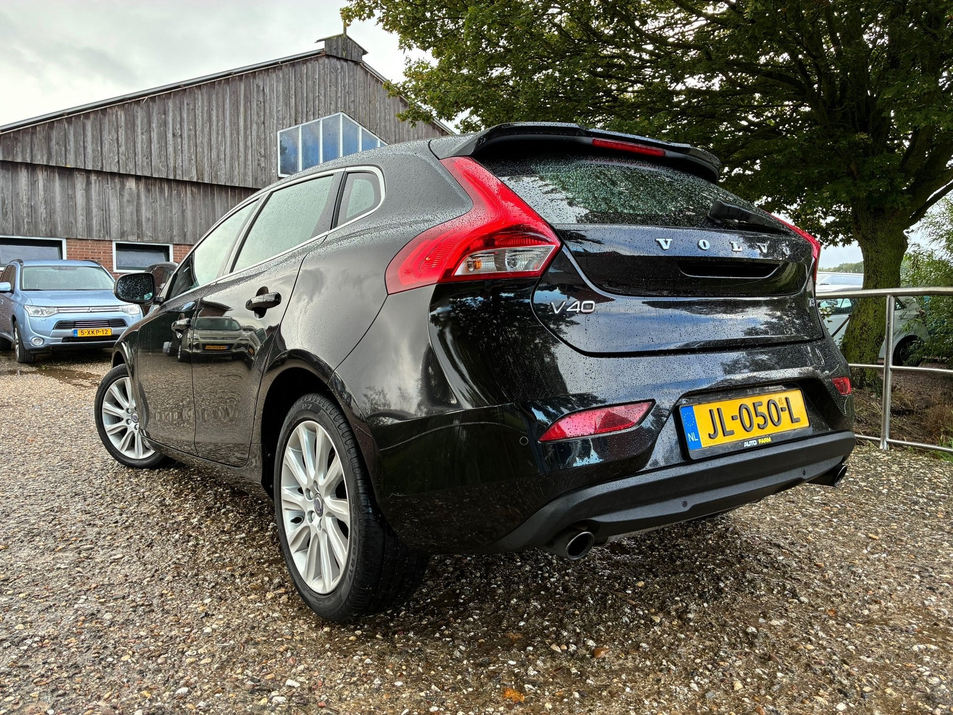 Volvo V40 2.0 T3 | Xenon + Clima + Navi nu €8.975,-!, Auto's, Volvo, Voorwielaandrijving, Stof, Gebruikt, 4 cilinders