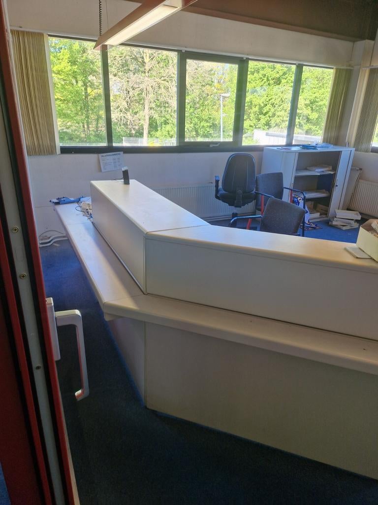 Werkbank / balie  wit, Doe-het-zelf en Verbouw, Werkbanken, Ophalen, Gebruikt, 170 cm of meer