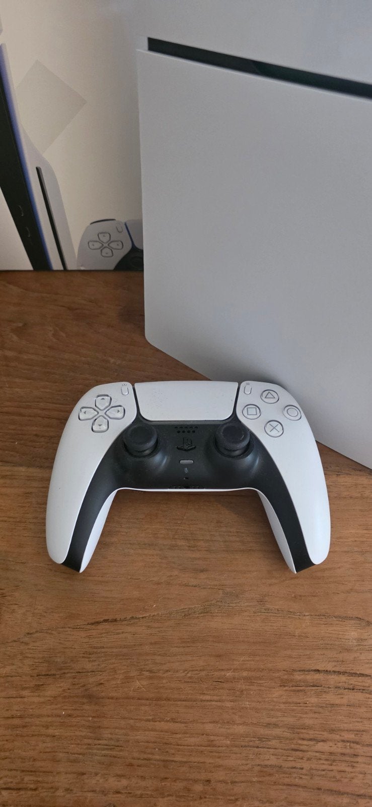 Foto 7 van PS5 Slim Disc Edition 1TB - Zo goed als nieuw