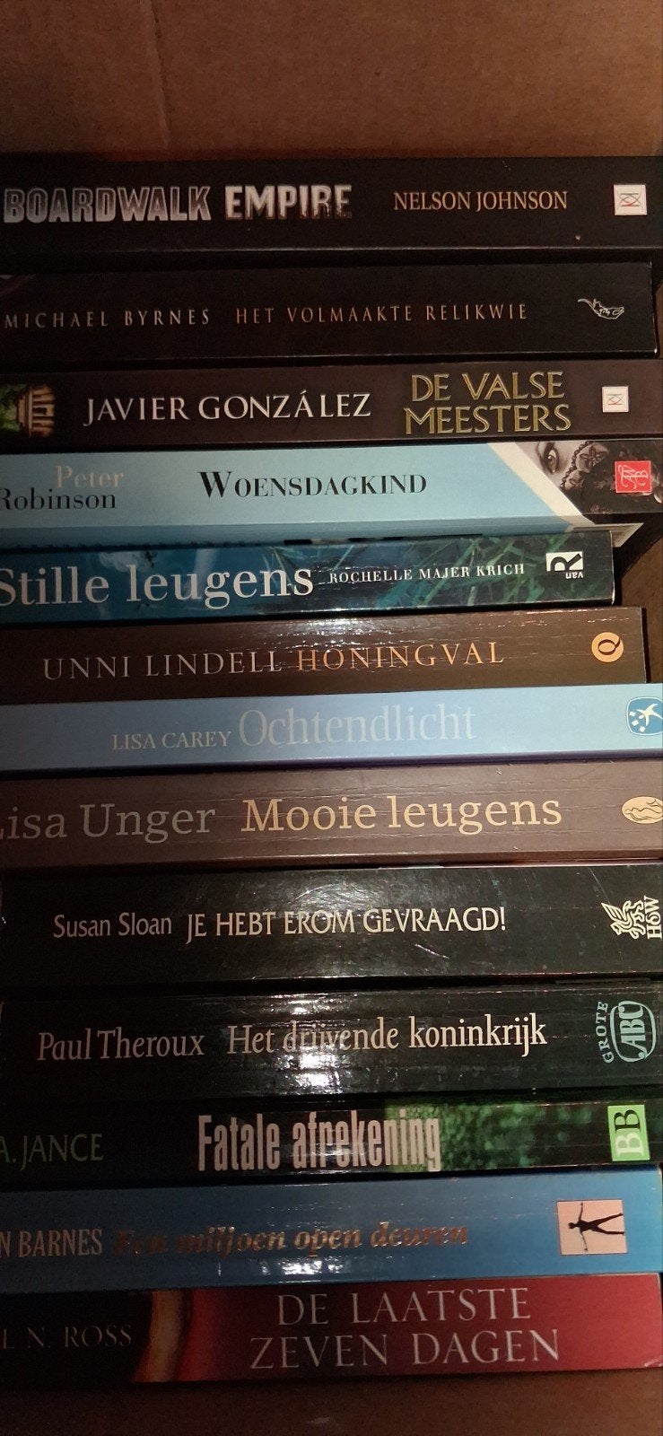 Diverse boeken: thrillers, romans en meer, Boeken, Romans, Zo goed als nieuw, Ophalen of Verzenden