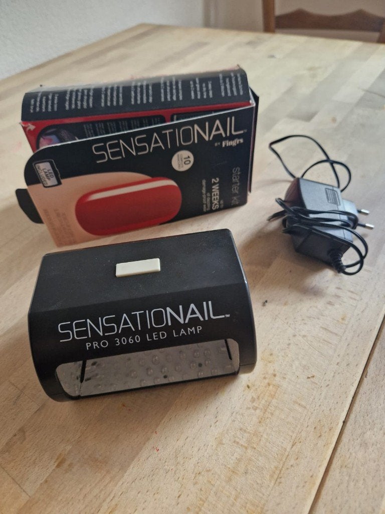 Sensationail Gellak LED UV lamp met toebehoren, Gebruikt, Verzenden, Zwart, Handen en Nagels