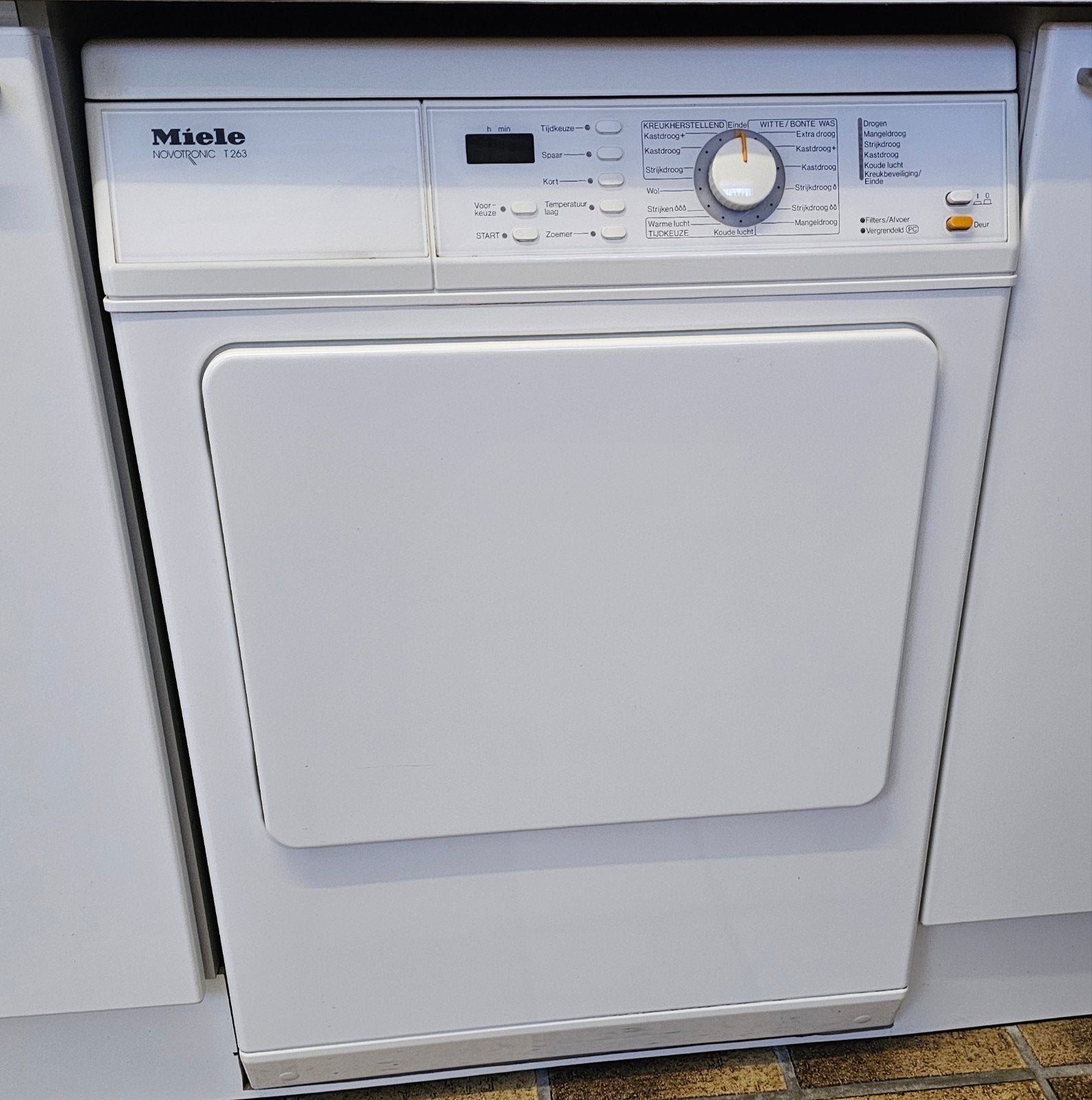 Miele wasdroger met afvoer slang, Ophalen, 6 tot 8 kg, Gebruikt, Luchtafvoer