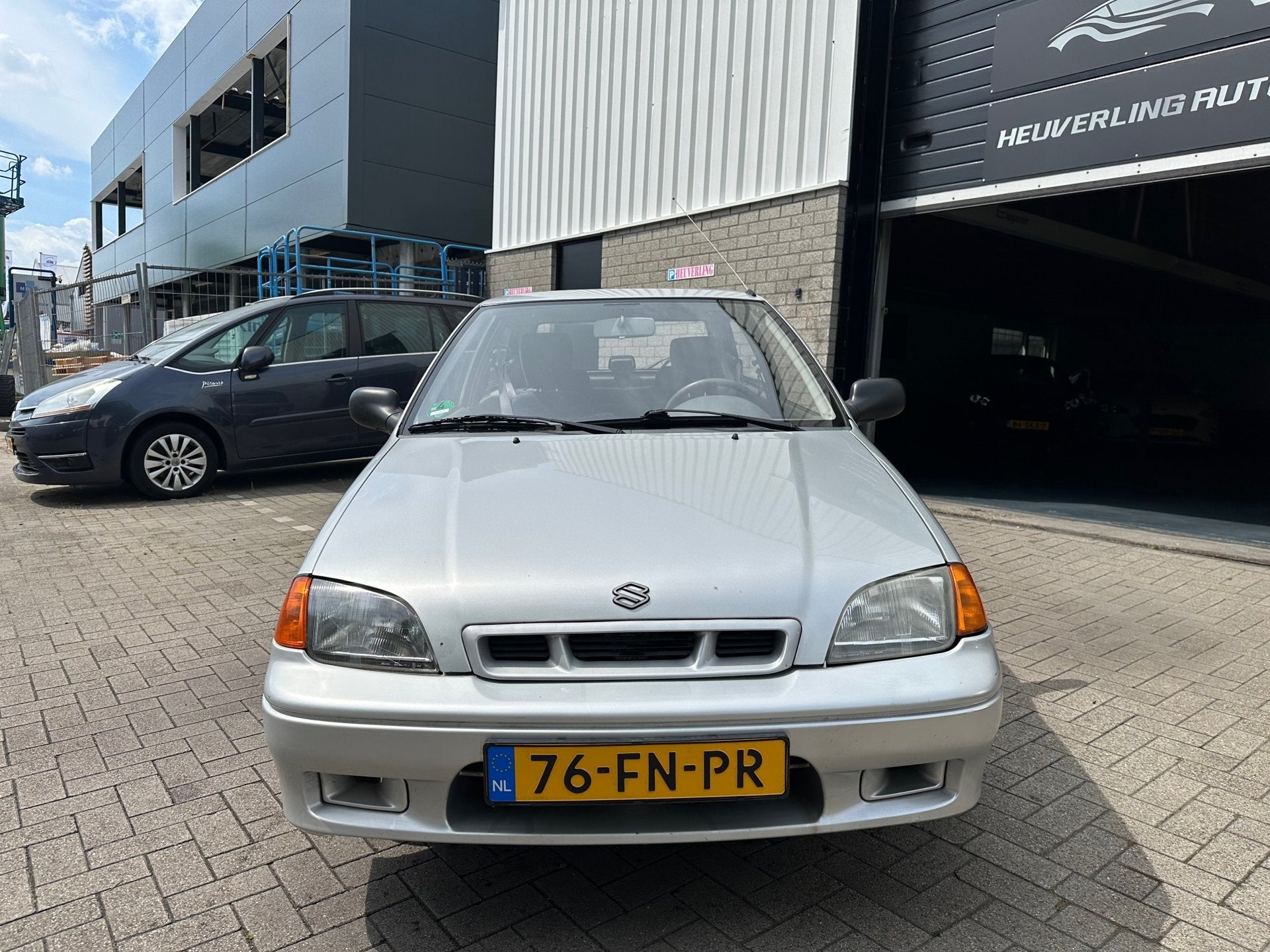 Suzuki Swift 1.0 GLS | Automaat | NIEUWE APK | Trekhaak, Gebruikt, Zwart, 18 €/maand, Swift