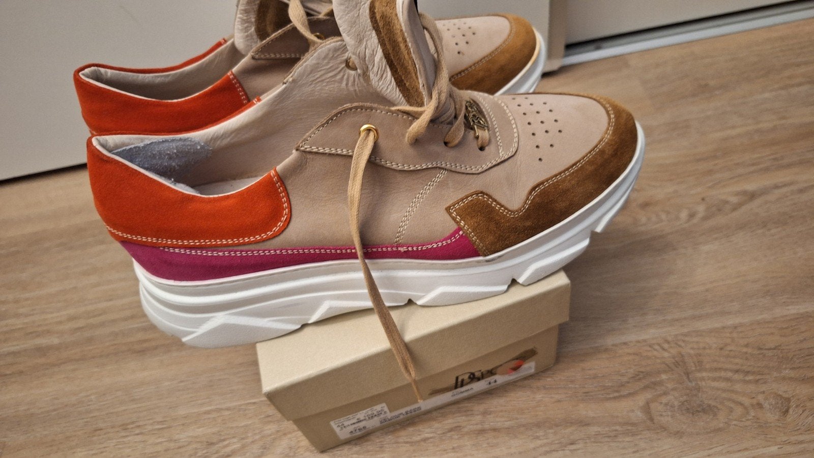 dl sport sneakers 44, Ophalen of Verzenden, Zo goed als nieuw, Sneakers of Gympen
