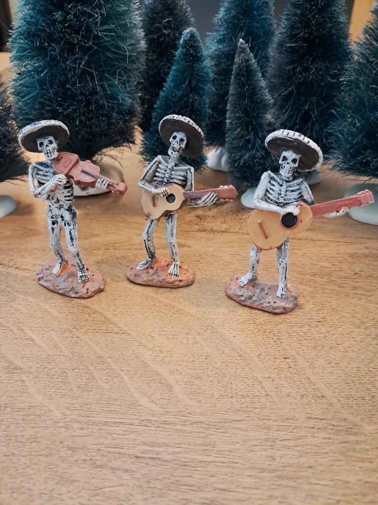 Lemax spooky town skeleton mariachi, Ophalen