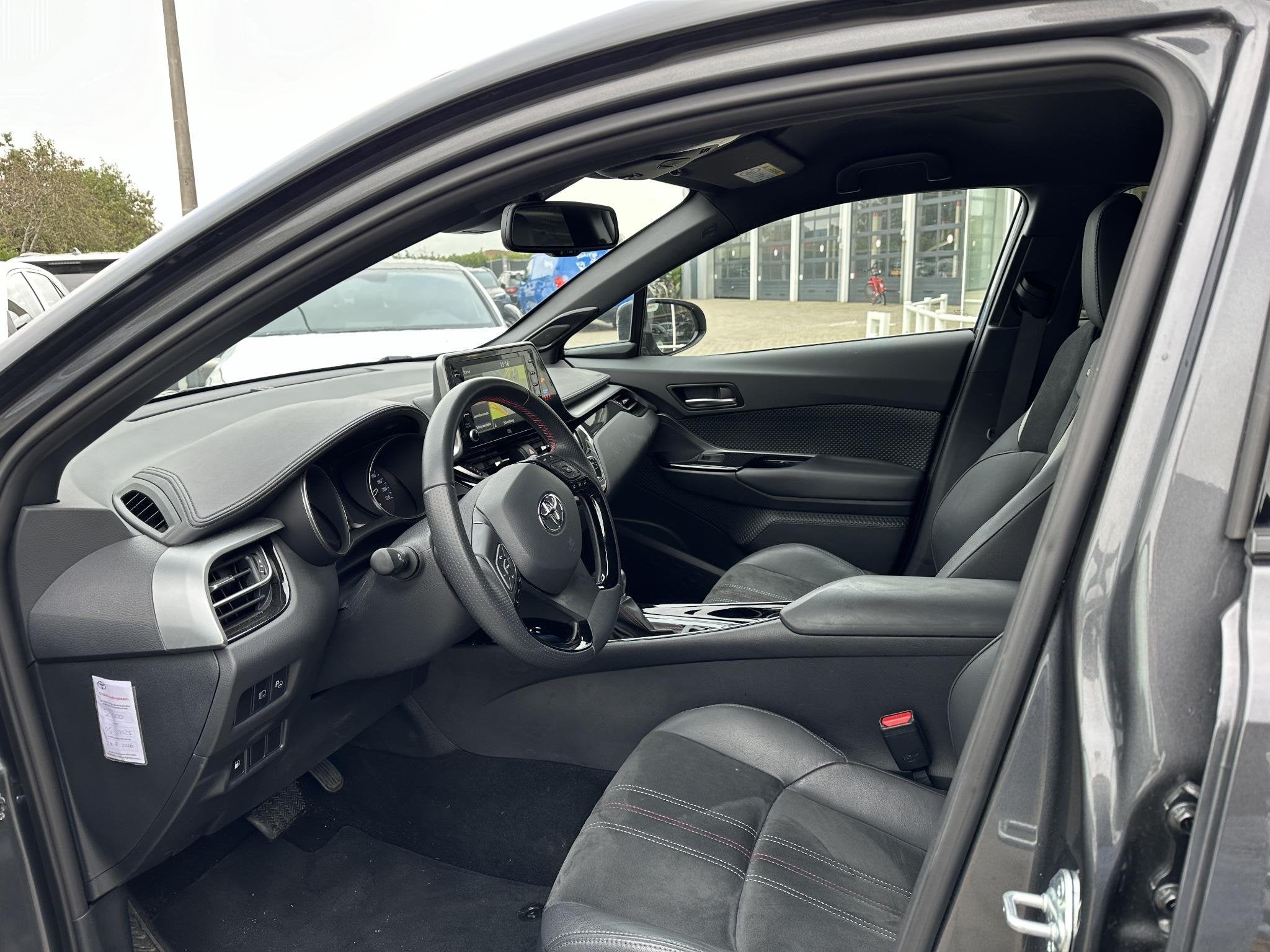 Toyota C-HR 1.8 Hybrid GR-Sport NL Auto, slechts 88000km bom, Auto's, Euro 6, 4 cilinders, Alcantara, 122 pk