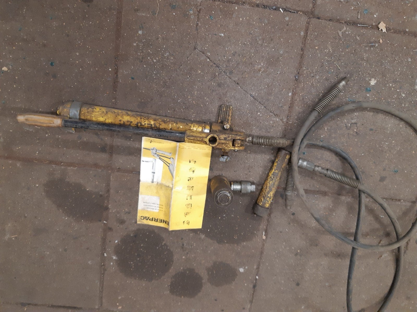 pers/uitdeukset enerpac, Ophalen, Gebruikt
