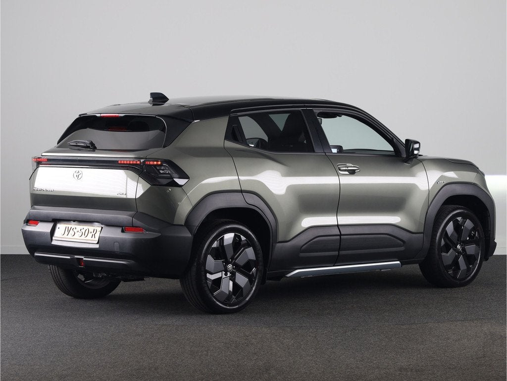 Toyota Urban Cruiser Executive AWD 61 kWh *DEMO* | 19"LM vel, Auto's, Toyota, Automaat, 12 maanden, Stof, Origineel Nederlands