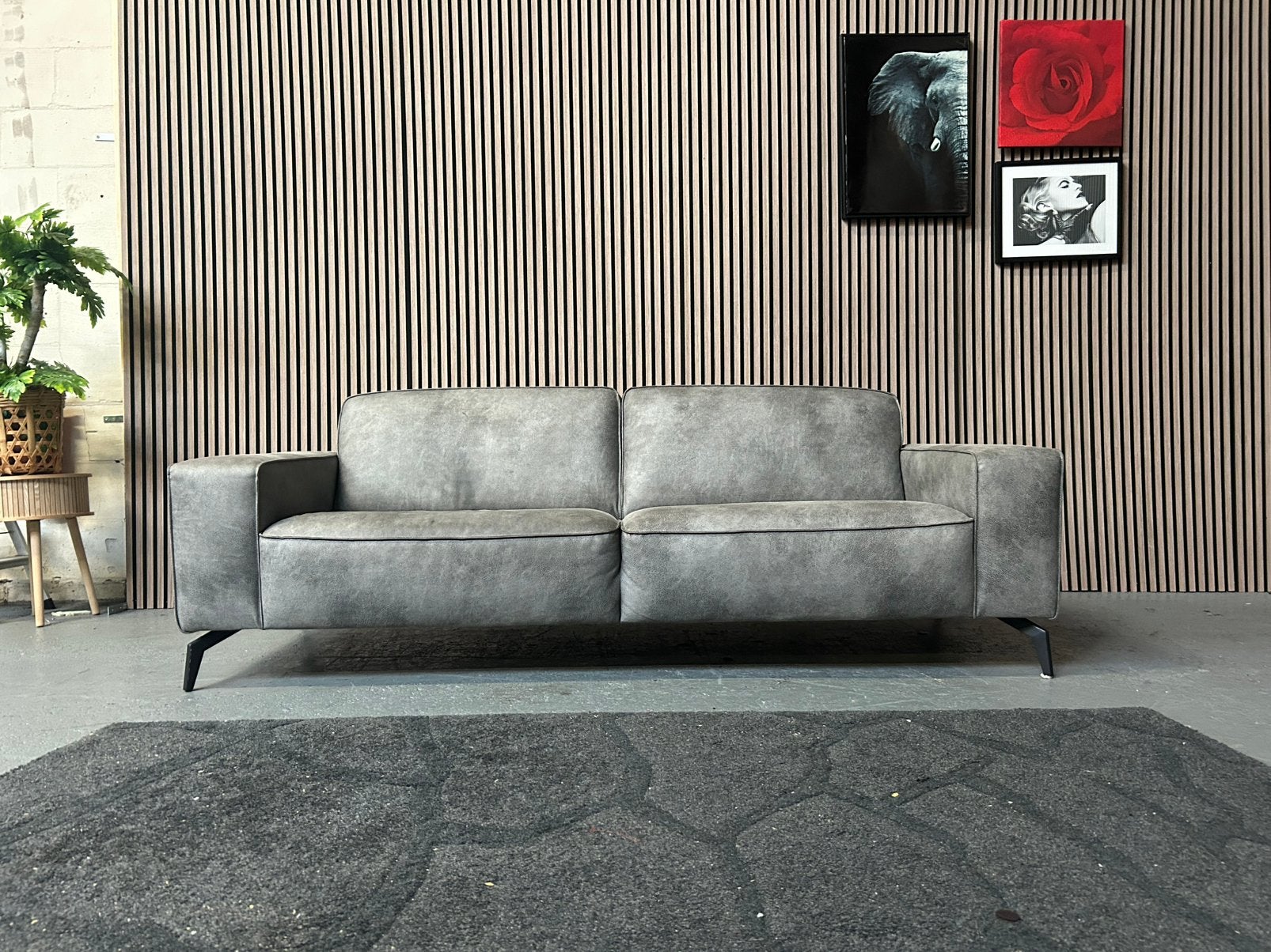 GRATIS LEVERING Driezits Bank Grijs 225X90 GEREINIGD, Microleder, 75 tot 100 cm, Ophalen of Verzenden, Zo goed als nieuw