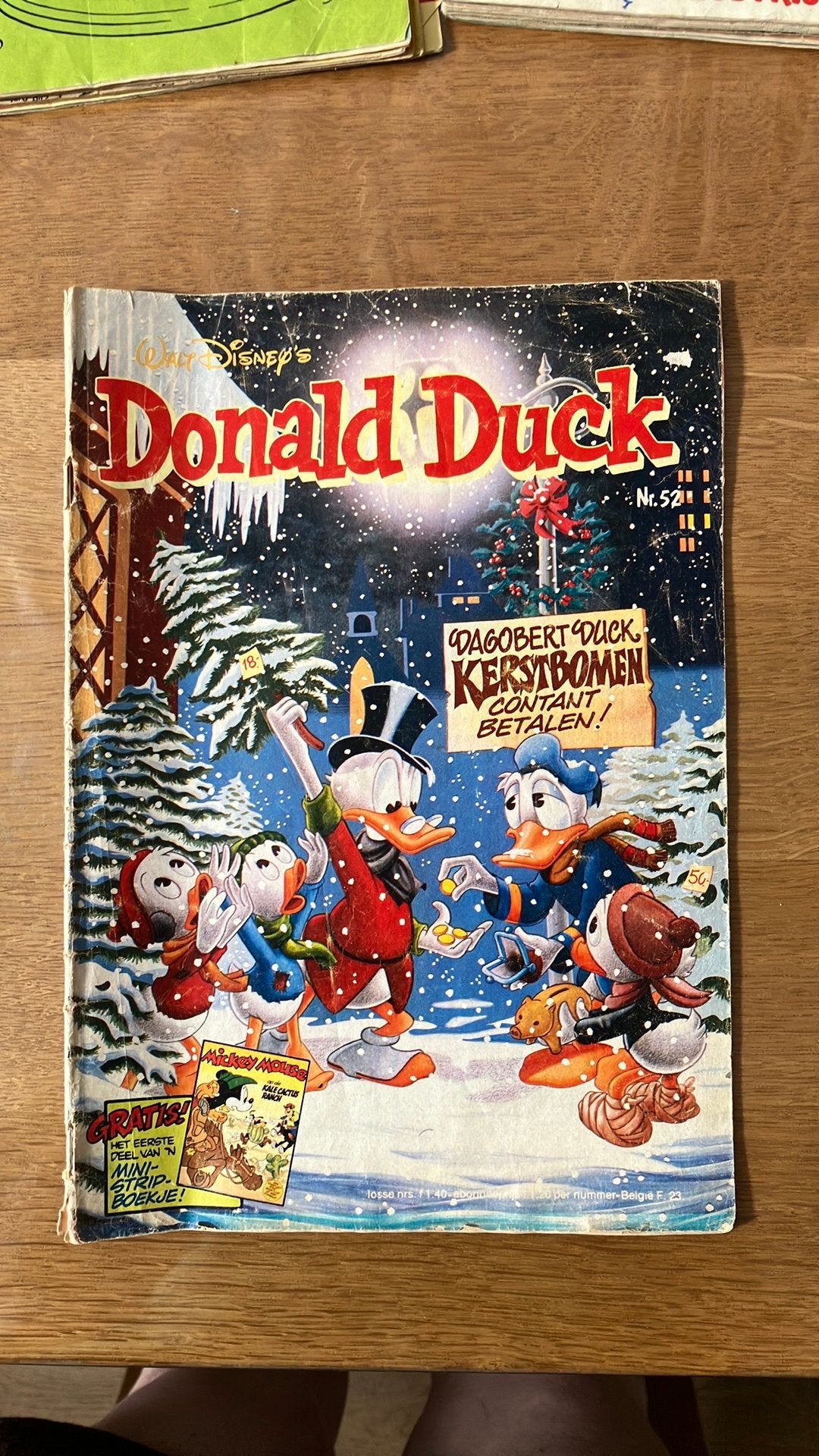 Donald Duck december 1981, Ophalen of Verzenden, Overige figuren, Gebruikt, Boek of Spel