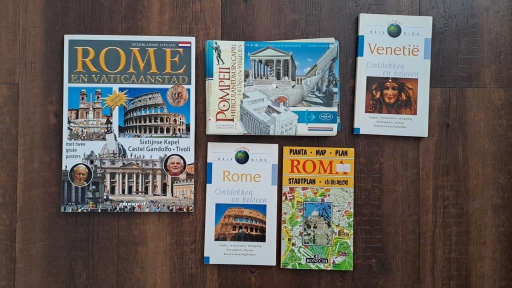Reisgidsen Rome en Venetië, Boeken, Reisgidsen, Europa, Ophalen of Verzenden, Reisgids of -boek, Gelezen