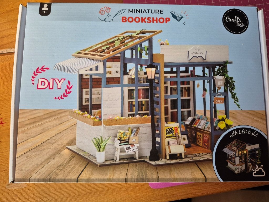 Diverse poppenhuis miniaturen DIY action, Verzenden, Nieuw, Poppenhuis