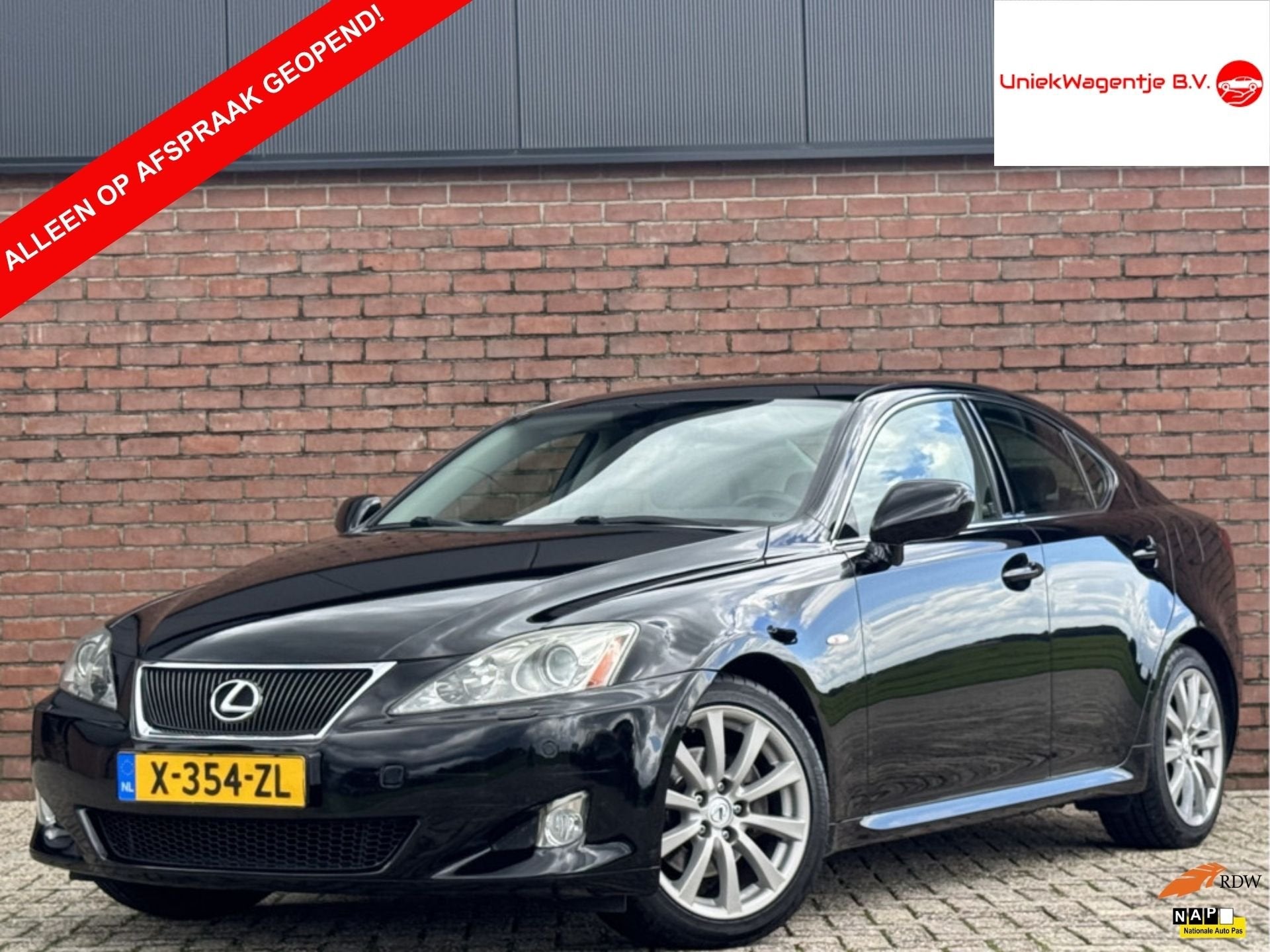 Lexus IS 250 BUSINESS | LEDER! | NAVI! | XENON! | CRUISE!, Auto's, Achterwielaandrijving, Gebruikt, Automatische klimaatregeling