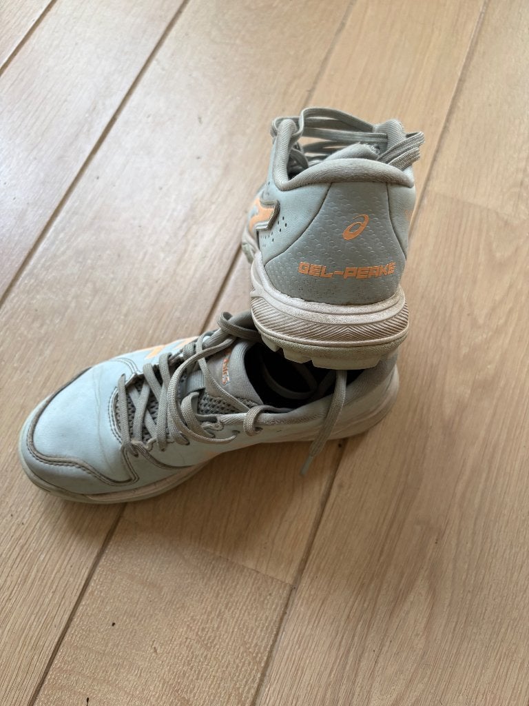 Asics hockeyschoen mt 35, Sport en Fitness, Hockey, Ophalen of Verzenden, Gebruikt, Schoenen