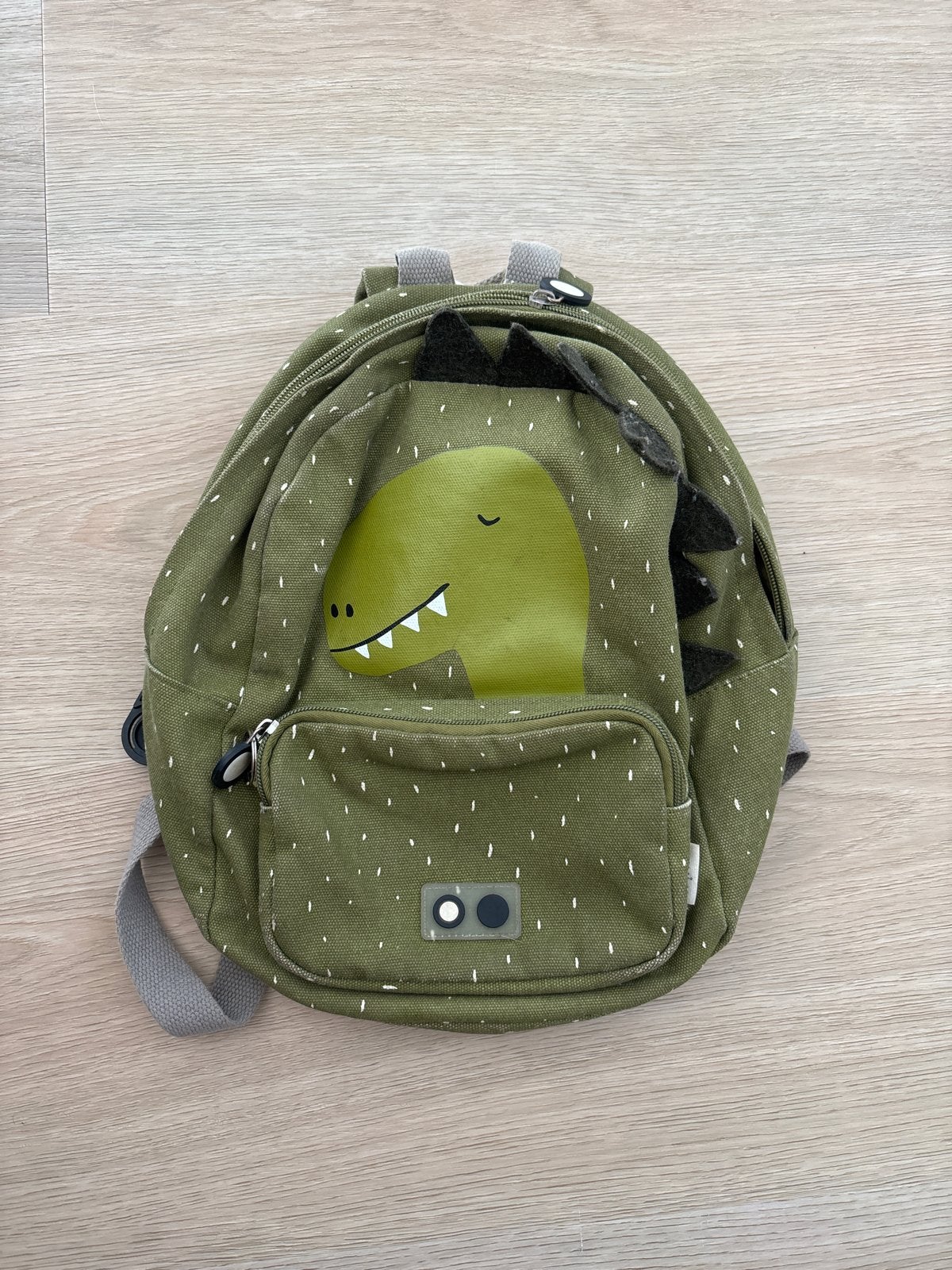 Gratis Trixie schooltas met dinosaurus (rits kapot), Ophalen, Gebruikt, Rugtas, Groen