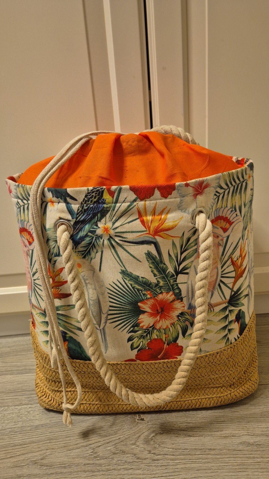 Strandtas afm. 36 X 49 cm., Sieraden, Tassen en Uiterlijk, Tassen | Damestassen, Ophalen of Verzenden, Zo goed als nieuw, Overige kleuren