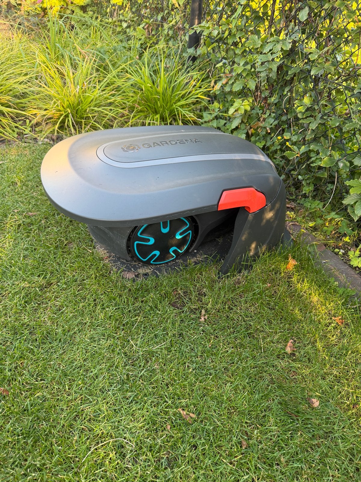 Garage voor Gardena Robotmaaier - Zo goed als nieuw, Ophalen of Verzenden, Zo goed als nieuw