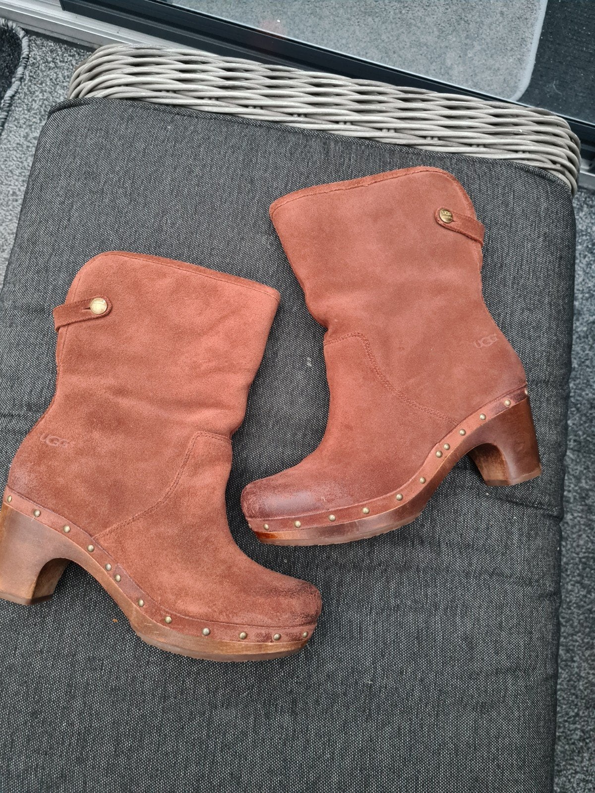 ugg klomplaars, Ophalen, Zo goed als nieuw, Bruin