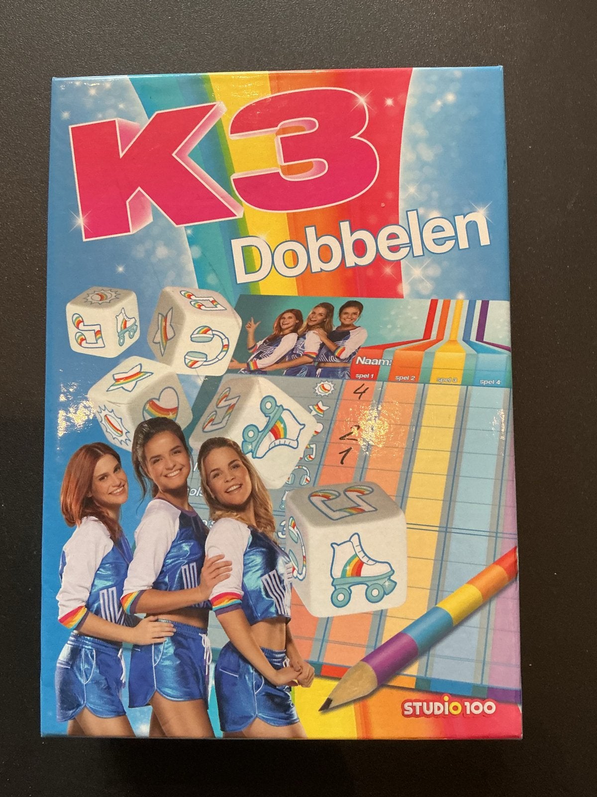 K3 Dobbelen - Het bekende dobbelspel voor K3-fans!, Een of twee spelers, Ophalen of Verzenden, Zo goed als nieuw