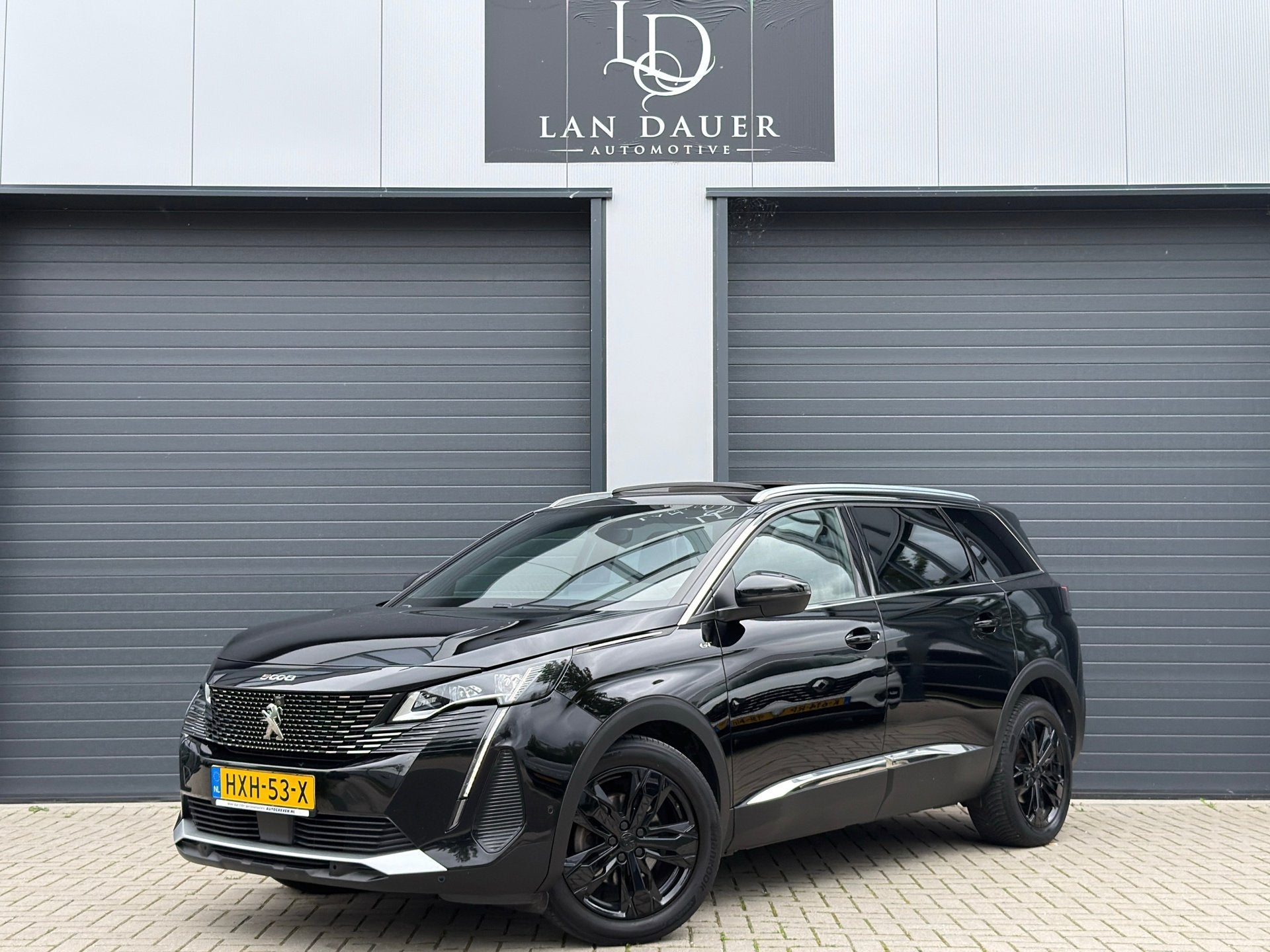 Peugeot 5008 1.2 GT BTW AUTO / AUTOMAAT / SCHUIFDAK / CAMERA, 15 km/l, Gebruikt, Euro 6, 1199 cc