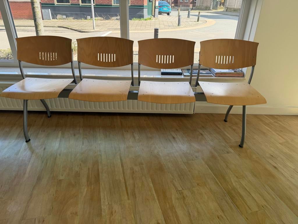Rij van 4 wachtkamerstoelen, Huis en Inrichting, Ophalen, Gebruikt, Overige kleuren, Vier