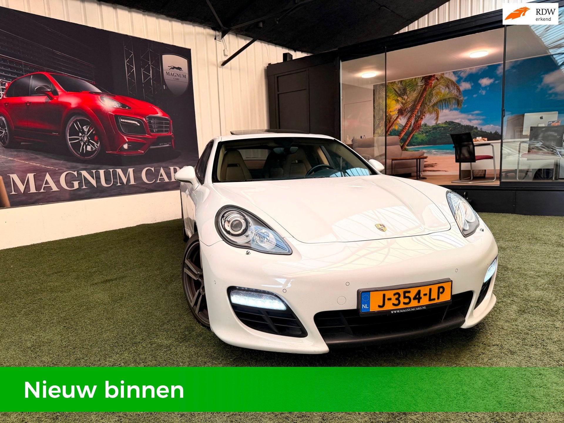 Porsche Panamera 3.0 Automaat Titanium 5D Panoramadak Leder, Auto's, Gebruikt, Beige, 241 €/maand, 4 stoelen