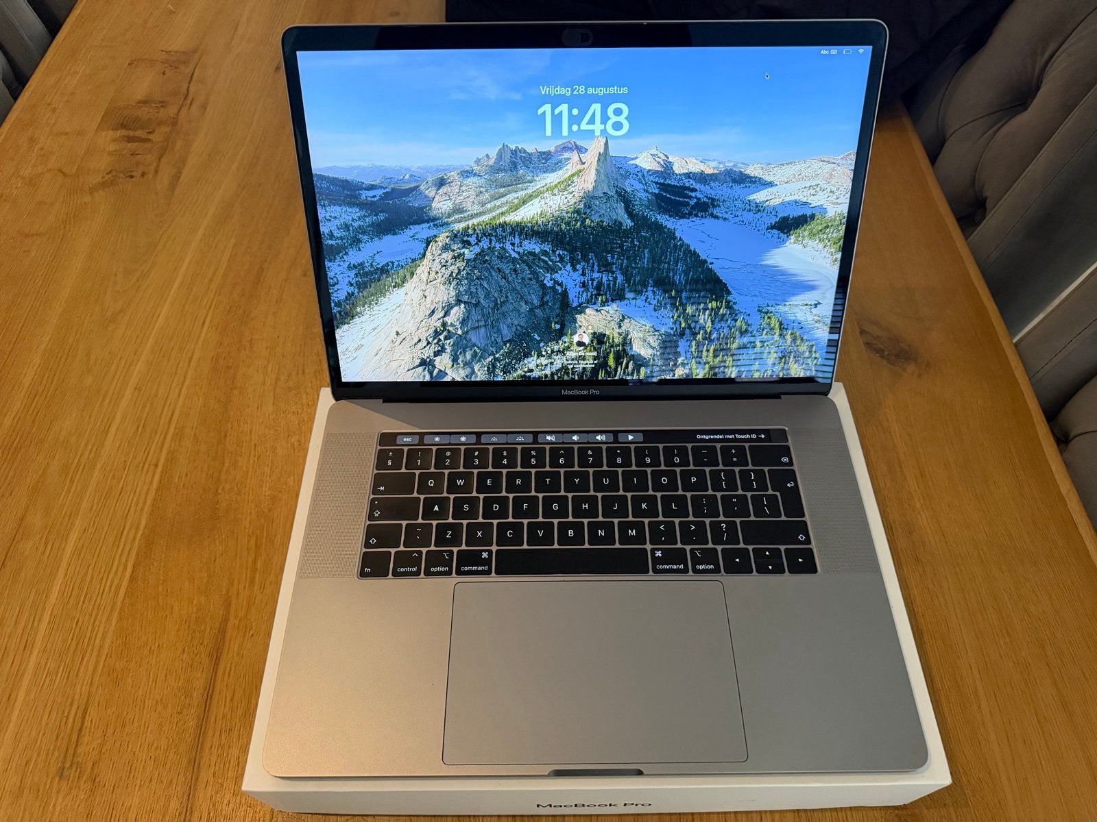 MacBook Pro 2018 - 15 inch, 16GB RAM, 512GB SSD, Computers en Software, Apple Macbooks, 2 tot 3 Ghz, 512 GB, Zo goed als nieuw