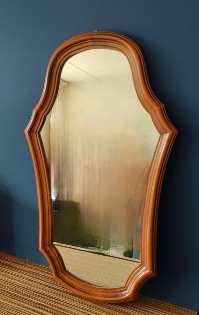Vintage houten wandspiegel geschulpte lijst Victoriaans, Ophalen, Overige vormen, Minder dan 50 cm, Minder dan 100 cm