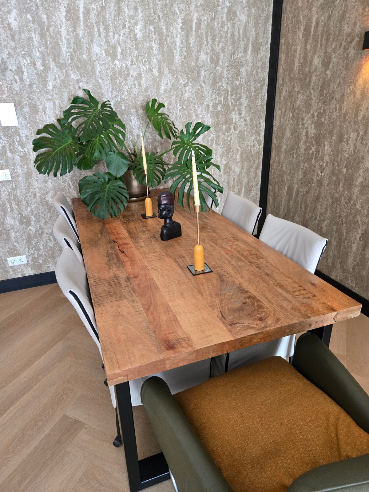 praktisch nieuwe massieve mango eettafel en salontafel, Ophalen, Zo goed als nieuw, Rechthoekig, Overige houtsoorten