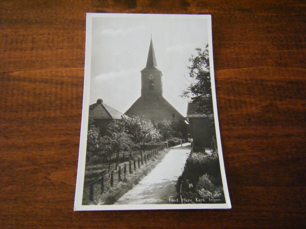 K40 - Ingen - NH Kerk - 1950 - Mooi/Oud, Verzamelen, Ophalen of Verzenden, 1940 tot 1960, Noord-Brabant