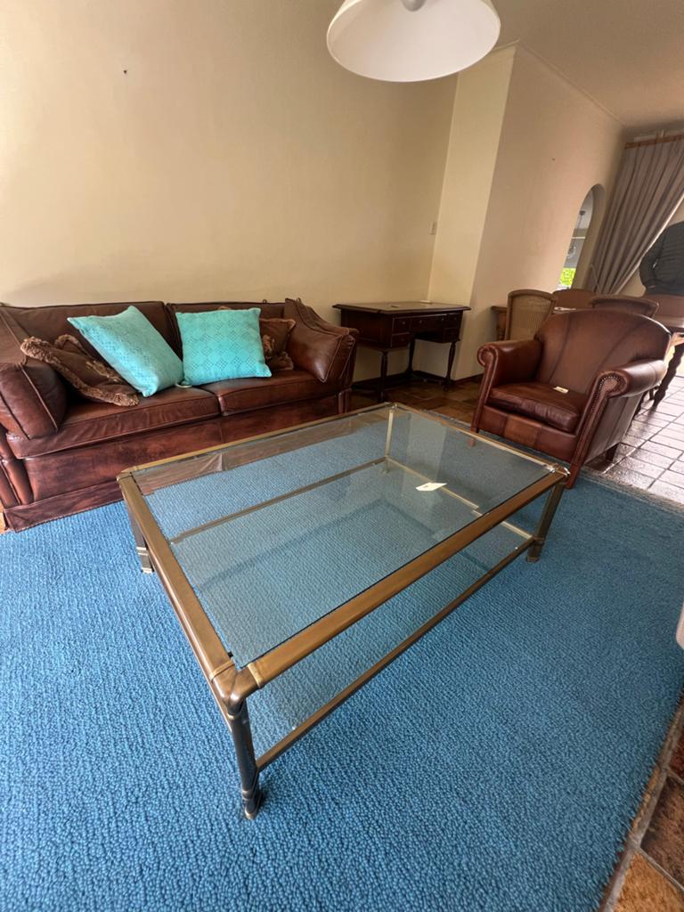 Glazen salontafel met messing frame, Huis en Inrichting, Tafels | Salontafels, Ophalen, Gebruikt, 100 tot 150 cm, 50 tot 100 cm