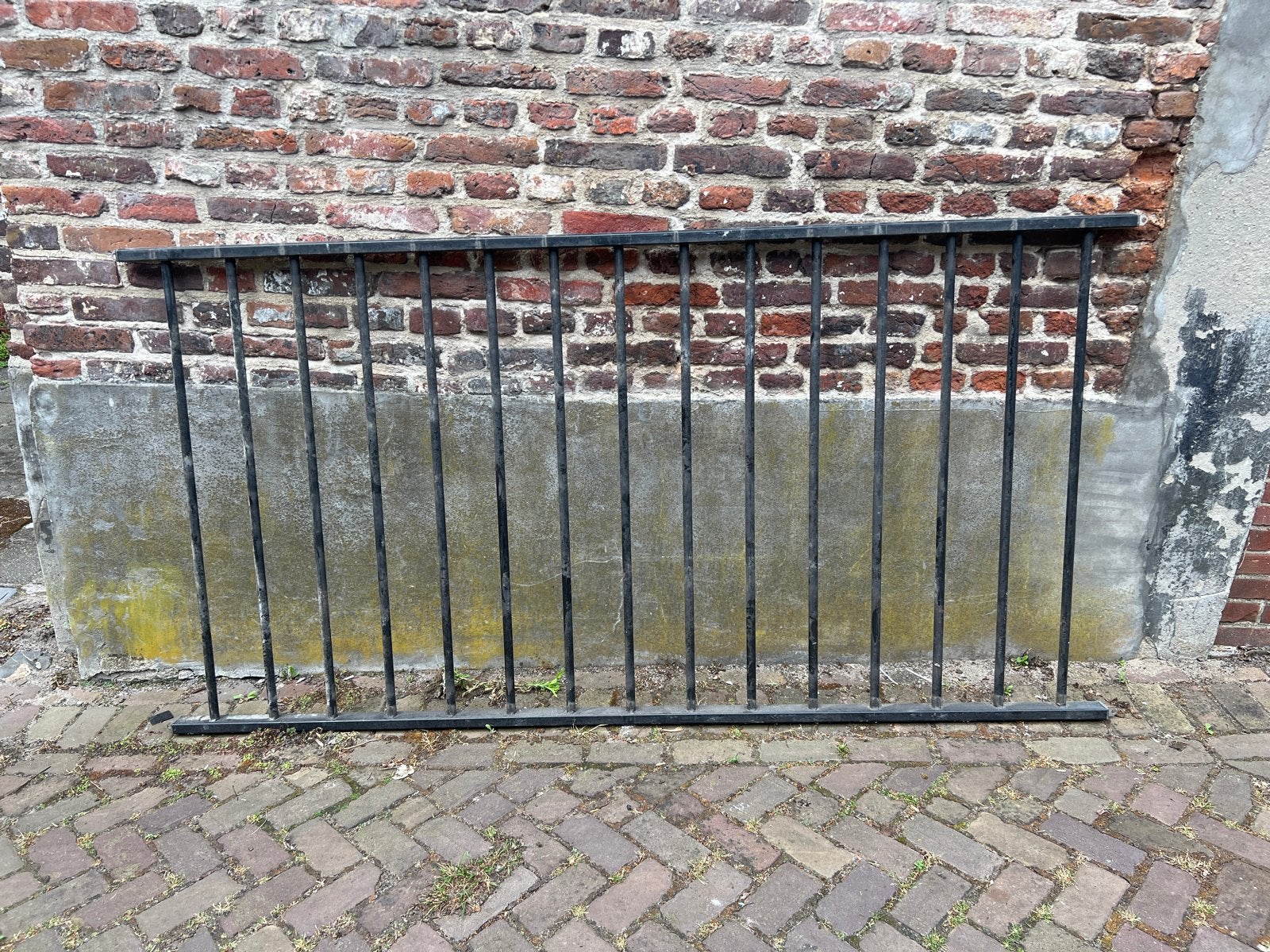 Hekwerk 20,5 meter met palen en bevestigingsmateriaal, Ophalen of Verzenden, Gebruikt, IJzer, Spijlenhekwerk