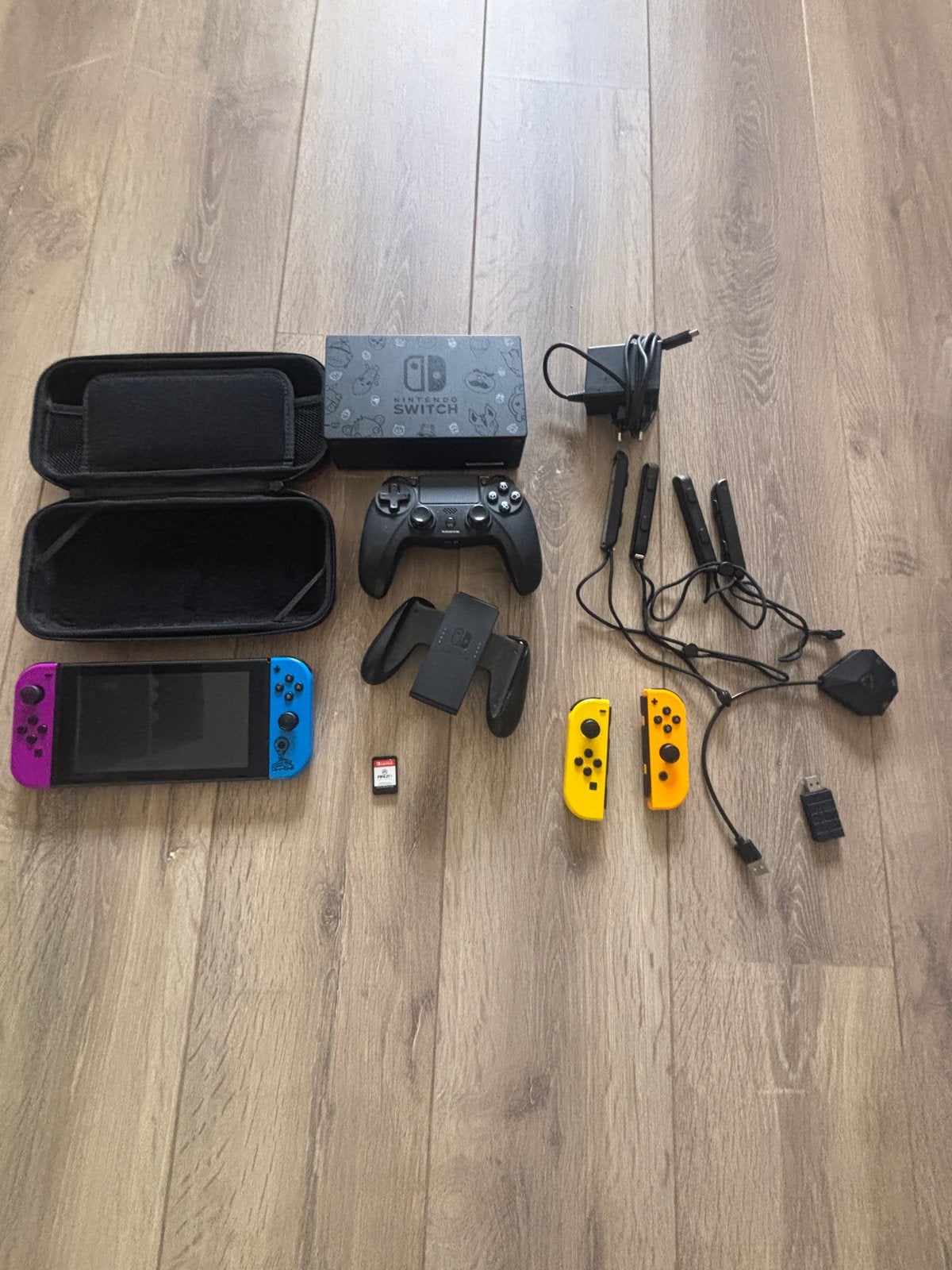 Nintendo Switch special fortnite edition, Spelcomputers en Games, Met games, Ophalen of Verzenden, Zo goed als nieuw, Switch Original