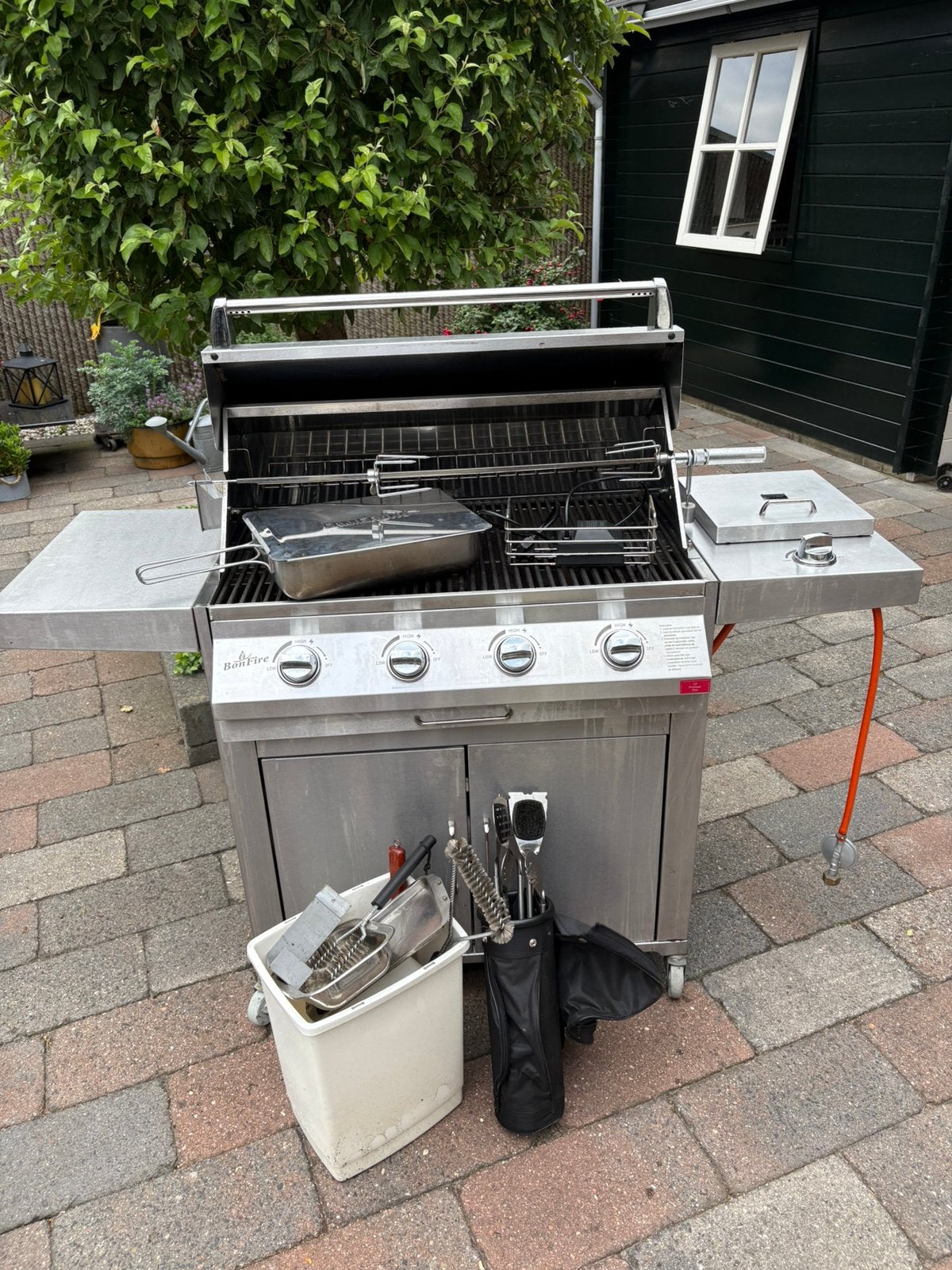 Gas bbq BonFire, Ophalen, Zo goed als nieuw