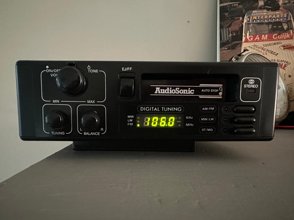 AudioSonic CSR 6010 - youngtimer / oldtimer auto radio, Ophalen of Verzenden, Zo goed als nieuw