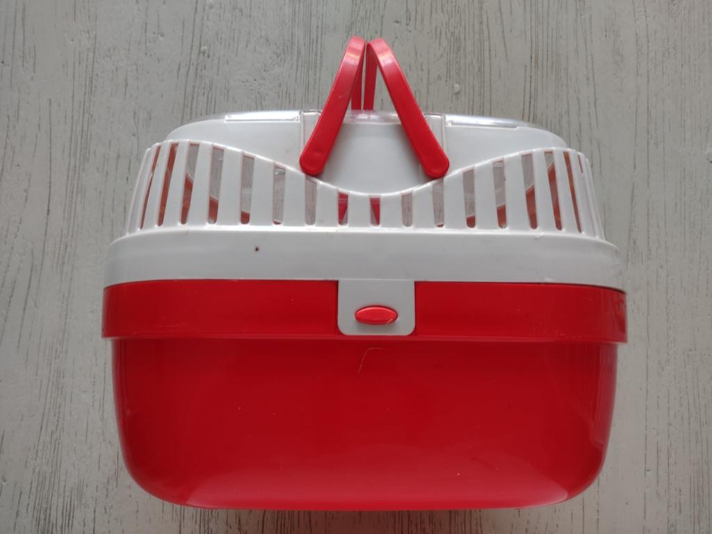 Vervoers box voor knaagdieren ( cavia's of konijnen), Dieren en Toebehoren, Ophalen of Verzenden, Zo goed als nieuw