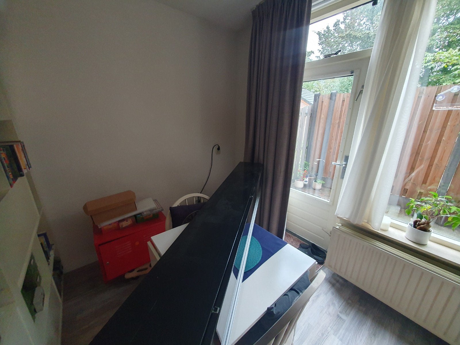 Zwarte wandplank met klep - IKEA Lack, Ophalen, Gebruikt
